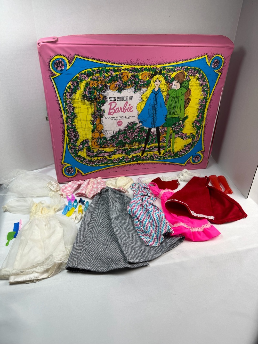 Vintage 1968 The World of Barbie Double Doll Case & Accessories